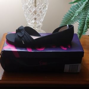 Fiona open toe flats